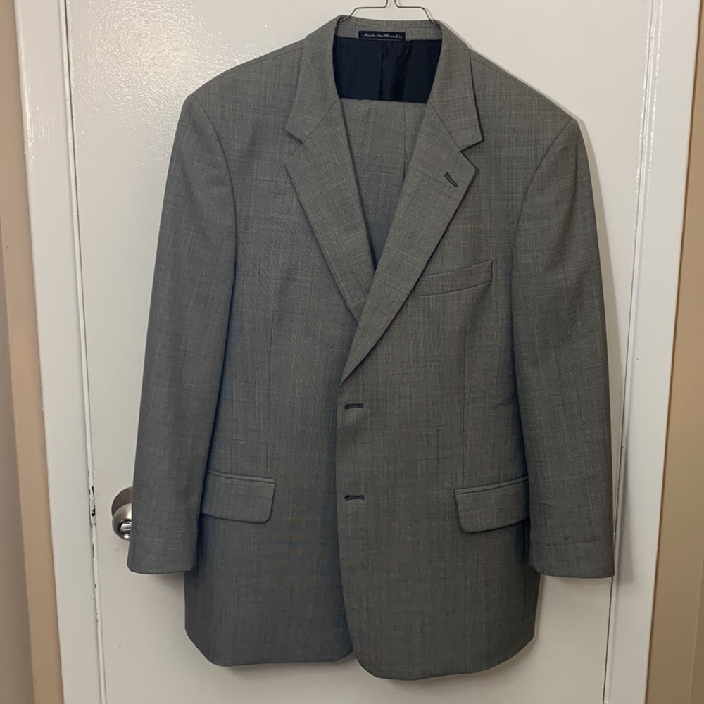 Pierre Cardin mens fine suit 44R/38W